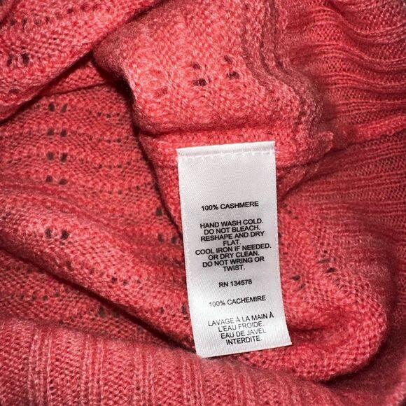 Vineyard Vines Pink Crew Neck Sweater with Puffed Shoulders 100% Cashmere - Picture 4 of 4